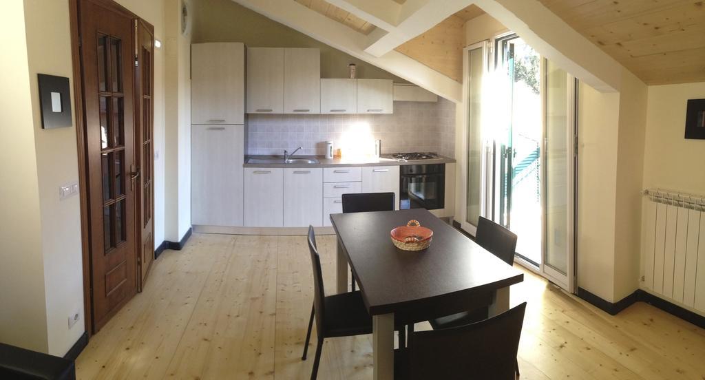 La Casa Di Aaron Apartment Rapallo Room photo